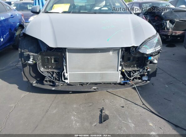 KMHM34AA8SA091759 2025 HYUNDAI IONIQ 6 Gray Rear interior view