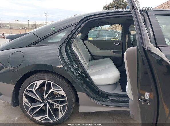 KMHM54AA3RA061279 2024 HYUNDAI IONIQ 6 Black VIN კოდის სტიკერის ხედი