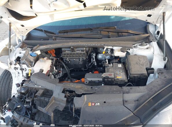 KMHM54AA4RA074008 2024 HYUNDAI IONIQ 6 White Հետևի տեսք