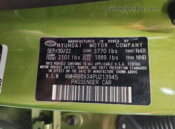 KMHRB8A34PU213945 2023 HYUNDAI VENUE Зеленый Вид наклейки с VIN-кодом