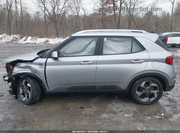 KMHRC8A32RU307127 2024 HYUNDAI VENUE Silver 