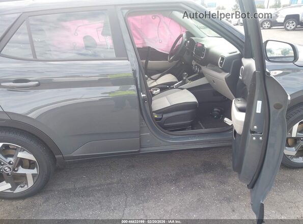 KMHRC8A34TU438406 2026 HYUNDAI VENUE Gray Vista interior delantera