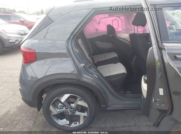 KMHRC8A34TU438406 2026 HYUNDAI VENUE Gray Vista de la etiqueta del VIN