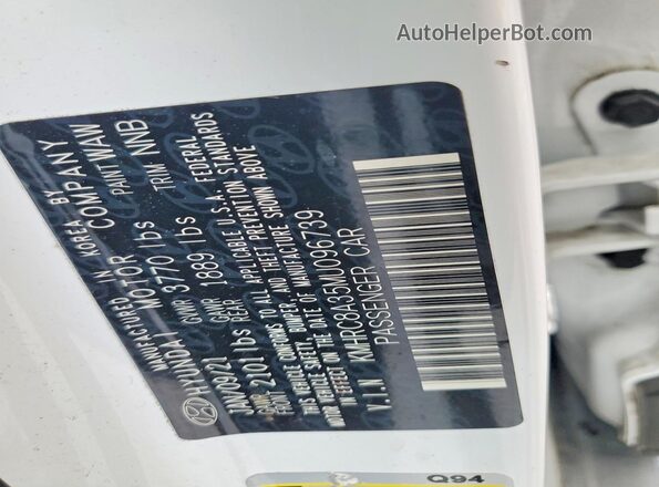 KMHRC8A35MU096739 2021 HYUNDAI VENUE White 