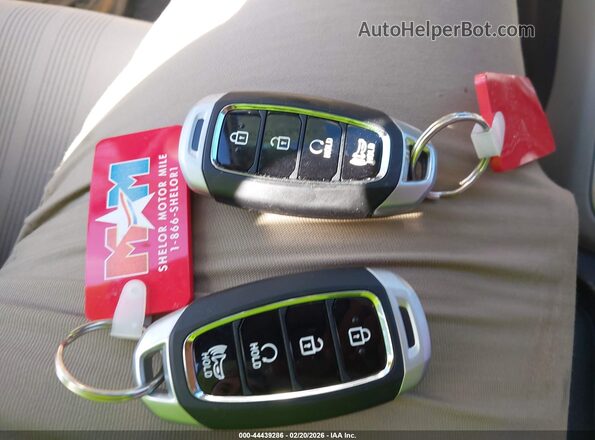 KMHRC8A35TU429665 2026 HYUNDAI VENUE Серебряный Вид панели приборов