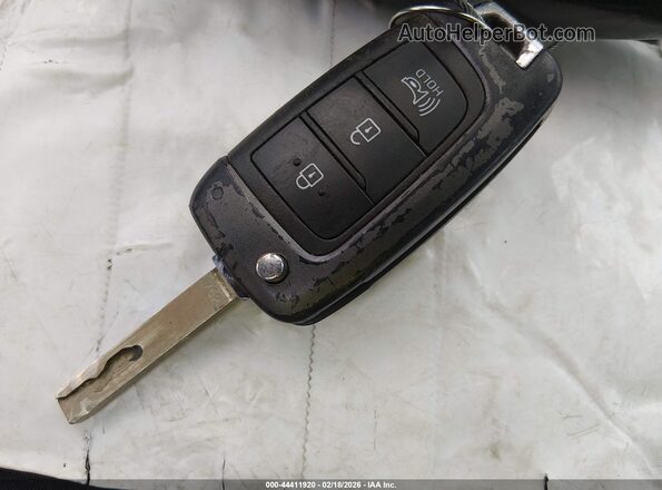 KMHRC8A3XMU077006 2021 HYUNDAI VENUE White Widok deski rozdzielczej