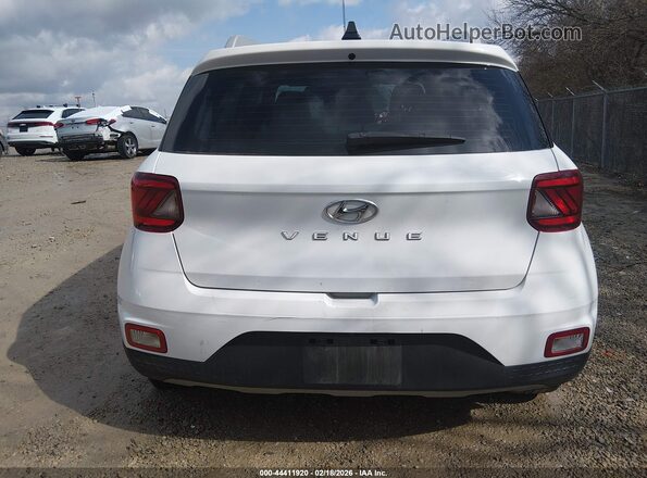 KMHRC8A3XMU077006 2021 HYUNDAI VENUE White 
