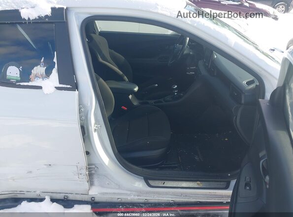KMHT36AH3KU003008 2019 HYUNDAI VELOSTER Белый Вид салона спереди