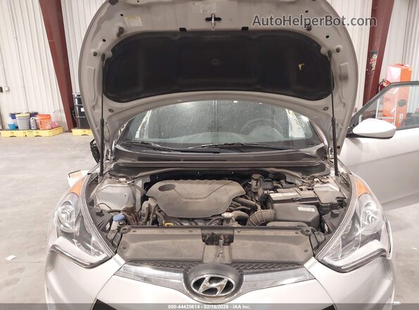 KMHTC6ADXHU317440 2017 HYUNDAI VELOSTER Silver Rear view