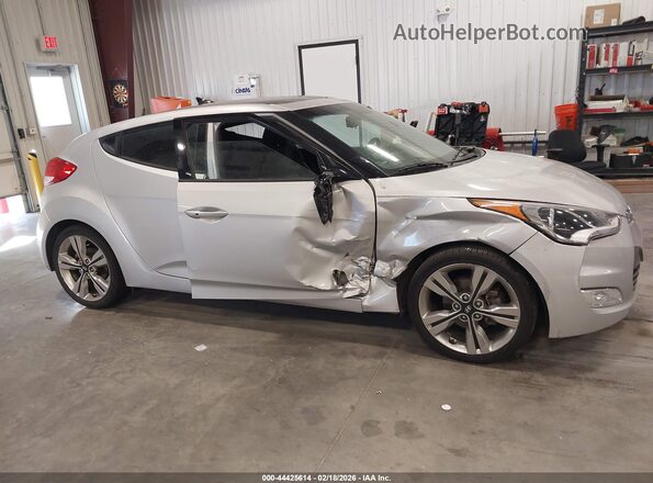KMHTC6ADXHU317440 2017 HYUNDAI VELOSTER Silver 360 interior view