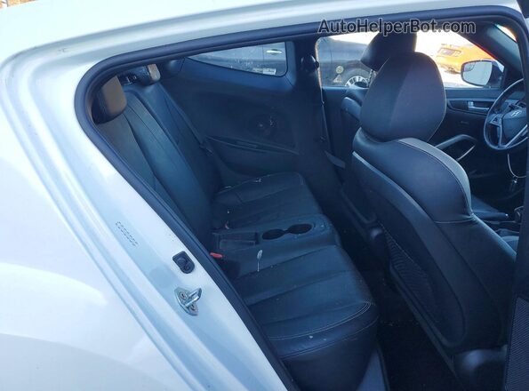 KMHTC6AE4HU310346 2017 HYUNDAI VELOSTER Белый Вид задних сидений