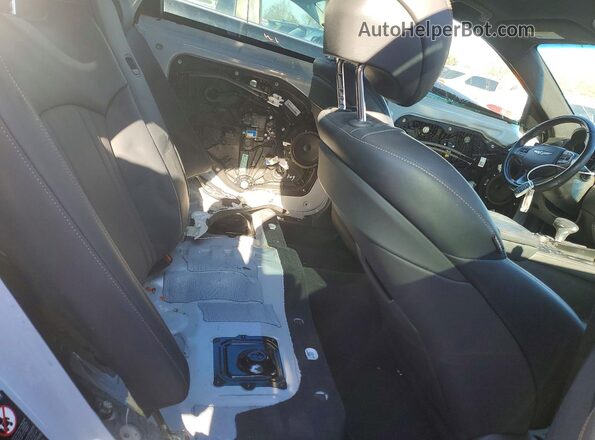 KMTFN4JB0LU337897 2020 GENESIS G80 White Vista de los asientos traseros