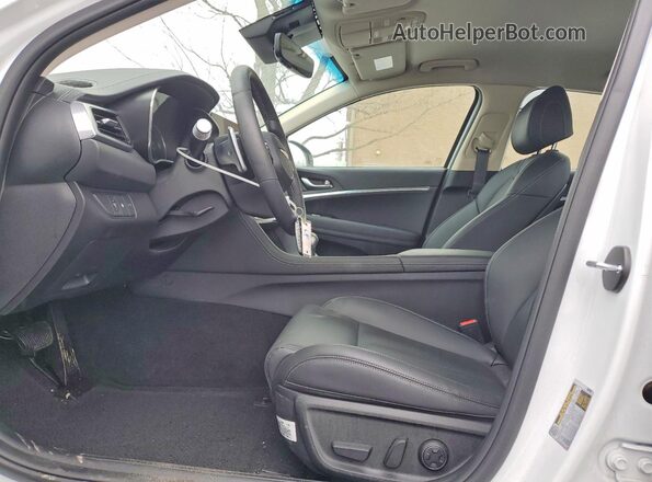 KMTG14SC2TU164939 2026 GENESIS G70 Черный Вид салона спереди
