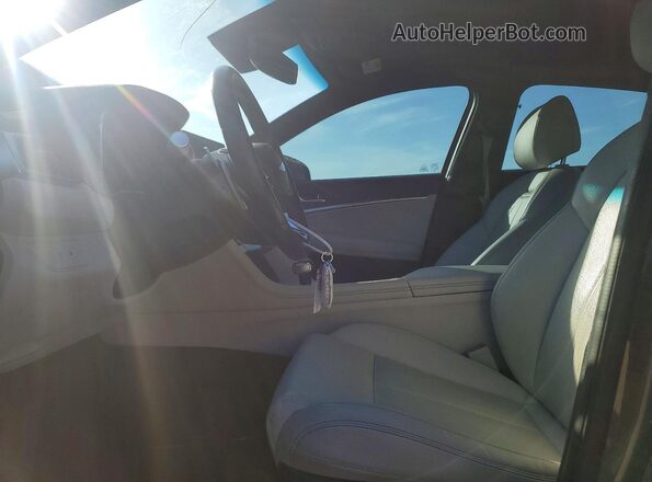 KMTG34SC2RU140207 2024 GENESIS G70 Two Tone Widok wnętrza z przodu
