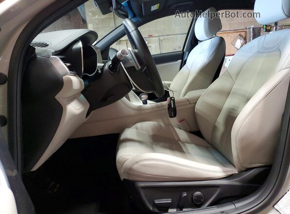 KMTG34SC7SU158708 2025 GENESIS G70 Gray Vista interior delantera