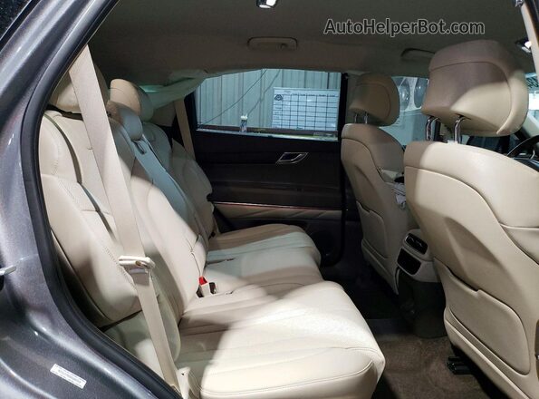 KMUHBDSB8RU172136 2024 GENESIS GV80 Silver Widok wnętrza z tyłu