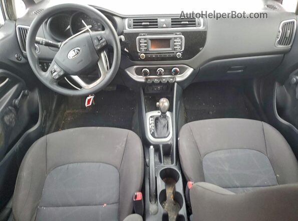 KNADM4A32G6646148 2016 KIA RIO Серебряный Вид панели приборов