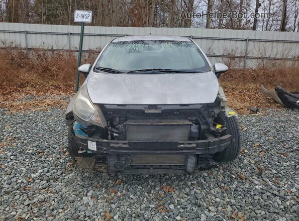 KNADM4A32G6646148 2016 KIA RIO Серебряный Вид спереди