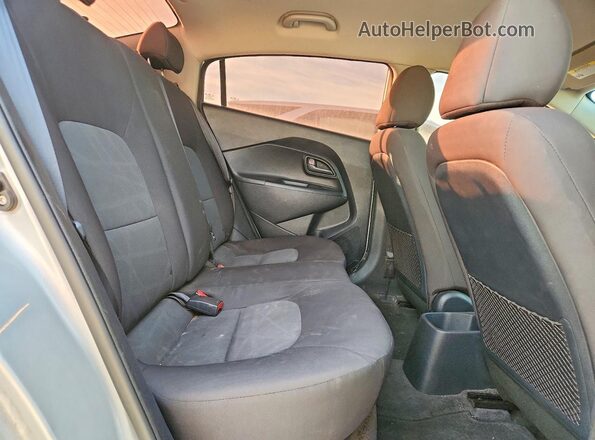 KNADM4A35H6113809 2017 KIA RIO Silver 