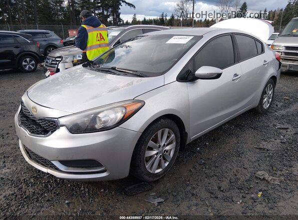KNAFX4A69G5535077 2016 KIA FORTE Silver Vista tres cuartos delantera izquierda