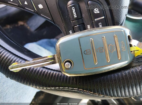 KNAFX5A80G5627587 2016 KIA FORTE Silver Vista del salpicadero