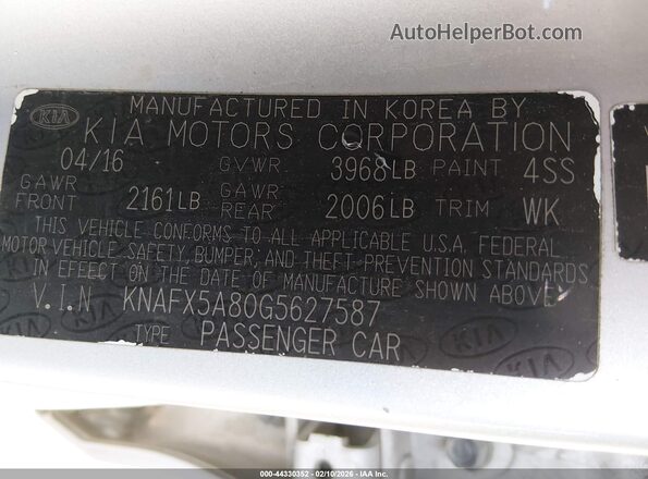 KNAFX5A80G5627587 2016 KIA FORTE Silver Vista del compartimento del motor
