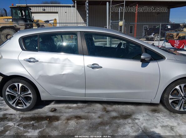 KNAFX5A80G5627587 2016 KIA FORTE Silver Vista interior de 360 grados