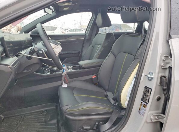 KNAG44J88T5403632 2026 KIA K5 Gray Вид салону спереду