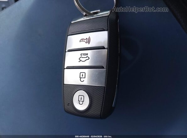 KNAGU4LE2H5011210 2017 KIA OPTIMA HYBRID Silver Vista del salpicadero