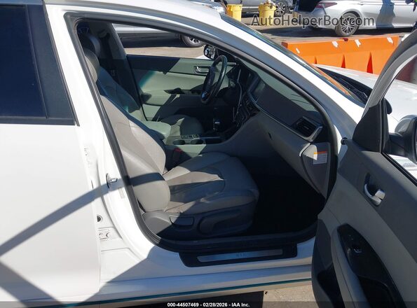 KNAGV4LD5H5013196 2017 KIA OPTIMA PLUG-IN HYBRID White Widok wnętrza z przodu