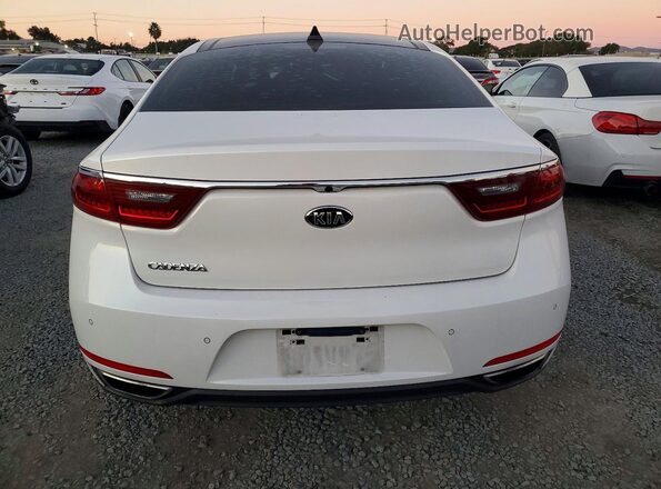 KNALC4J13J5099790 2018 KIA CADENZA White Widok z tyłu