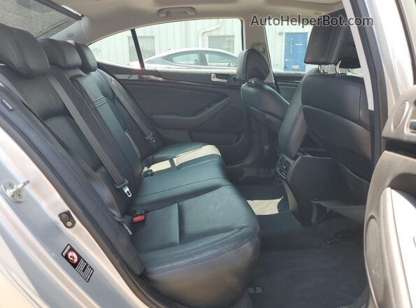 KNALN4D71G5213577 2016 KIA CADENZA Silver უკანა სავარძლების ხედი