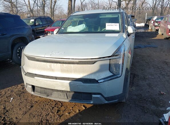 KNDADFS51R6025083 2024 KIA EV9 Silver Vista del cuadro de instrumentos