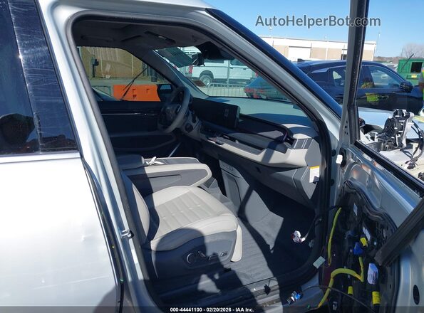 KNDADFS54R6038930 2024 KIA EV9 Gray წინა სალონის ხედი