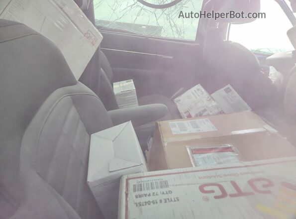 KNDADFS57R6027078 2024 KIA EV9 Blue Widok tylnych siedzeń