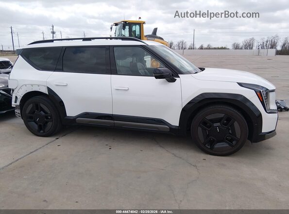 KNDAEFS57R6024839 2024 KIA EV9 White 
