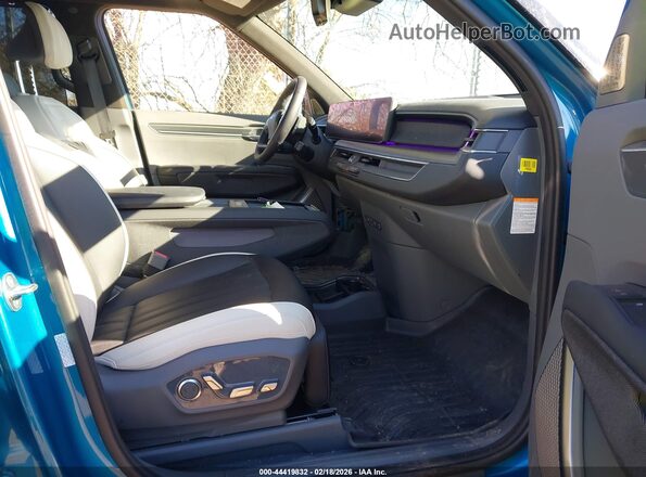 KNDAEFS57R6037753 2024 KIA EV9 Синий Вид салона спереди