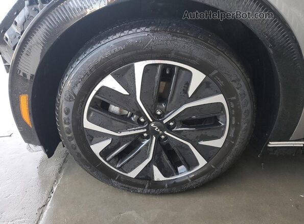 KNDC34LA7P5609910 2023 KIA EV6 Gray 