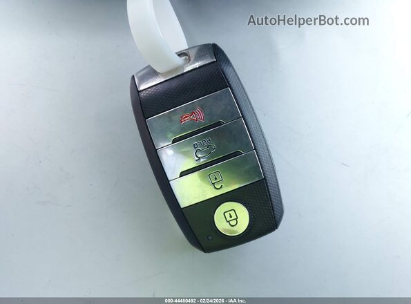 KNDCB3LC0K5350572 2019 KIA NIRO Red Widok deski rozdzielczej