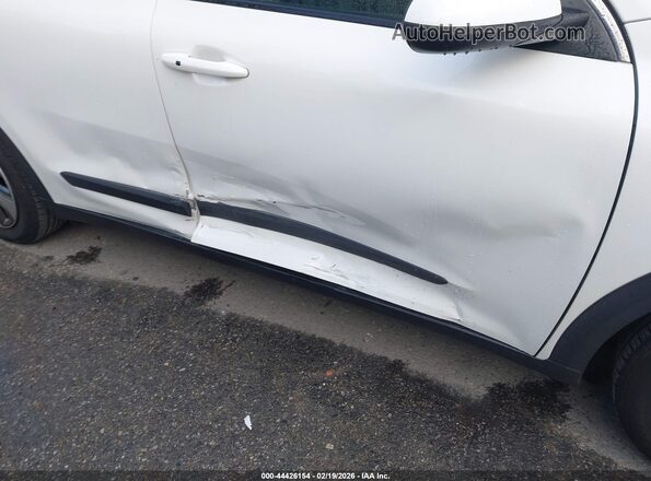 KNDCB3LC3K5246125 2019 KIA NIRO White Widok z przodu
