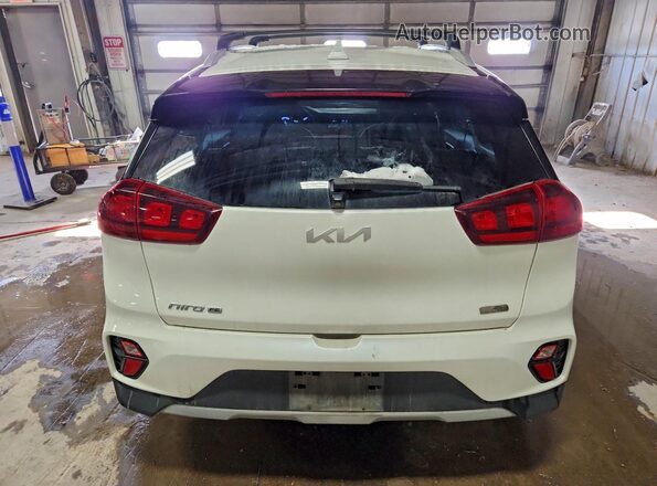 KNDCB3LC4N5534689 2022 KIA NIRO White Vista trasera