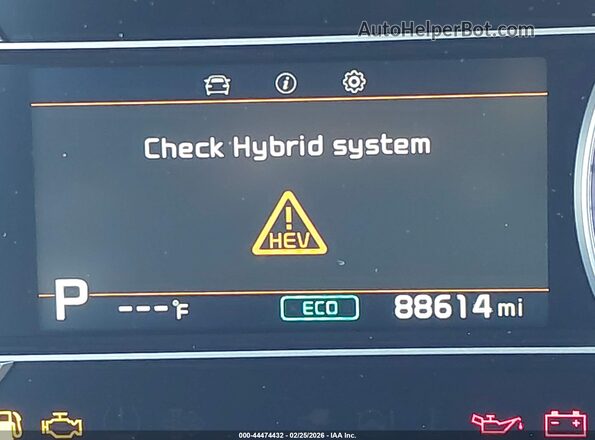 KNDCB3LC6L5399521 2020 KIA NIRO Серебряный 