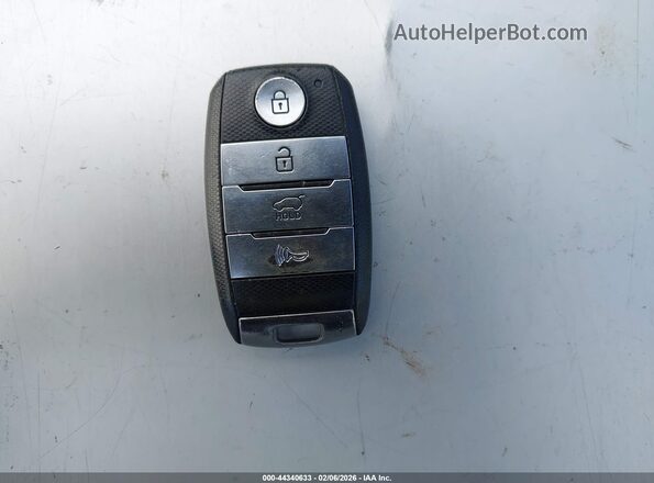 KNDCB3LC7H5073783 2017 KIA NIRO Red Вид панелі приладів