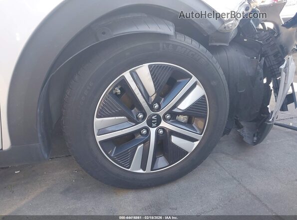 KNDCB3LC8M5464581 2021 KIA NIRO Gray 