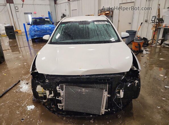 KNDCB3LC8N5534646 2022 KIA NIRO White Вид спереду