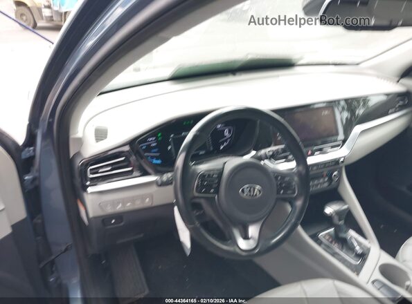 KNDCC3LC6M5483692 2021 KIA NIRO Blue 