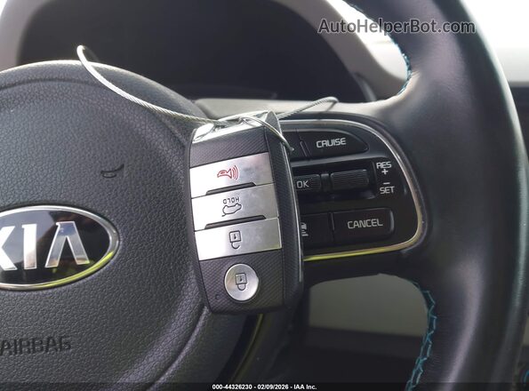 KNDCC3LD2K5289019 2019 KIA NIRO PLUG-IN HYBRID White Вид панелі приладів