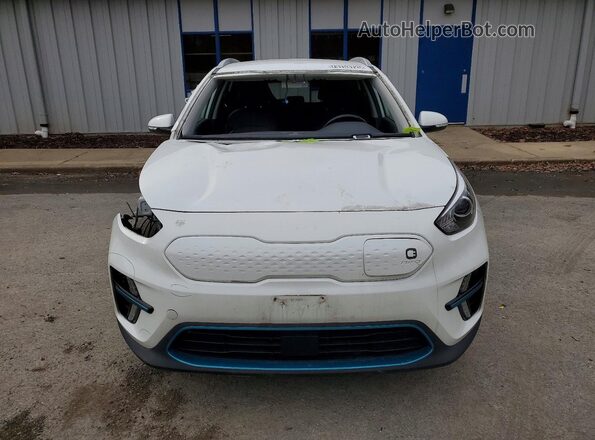KNDCC3LG3N5159846 2022 KIA NIRO White Widok z przodu