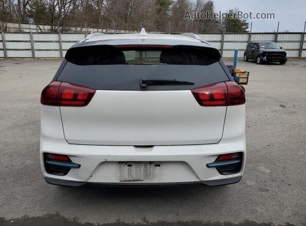 KNDCC3LG3N5159846 2022 KIA NIRO White 