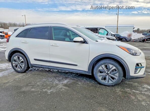 KNDCC3LGXN5159861 2022 KIA NIRO White Передня права чверть